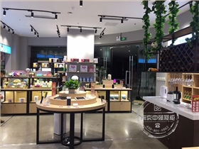 南京展柜,展柜制作,展柜設(shè)計(jì),展柜工廠,手機(jī)展柜