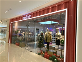 阜陽(yáng)做一個(gè)服裝展柜多少錢