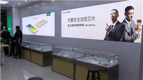 手機(jī)展柜,南京手機(jī)柜臺(tái),通訊展柜制作,