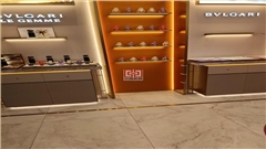 南京中強(qiáng)展柜廠·奢侈品店鋪裝修展柜定制解決方案