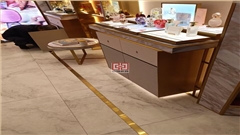南京中強(qiáng)展柜廠·奢侈品店鋪裝修展柜定制解決方案