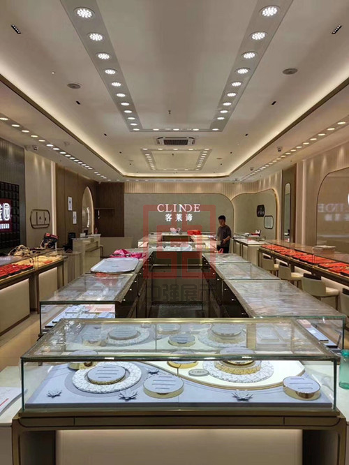徐州銅山哪家定制木質(zhì)珠寶展柜便宜又劃算