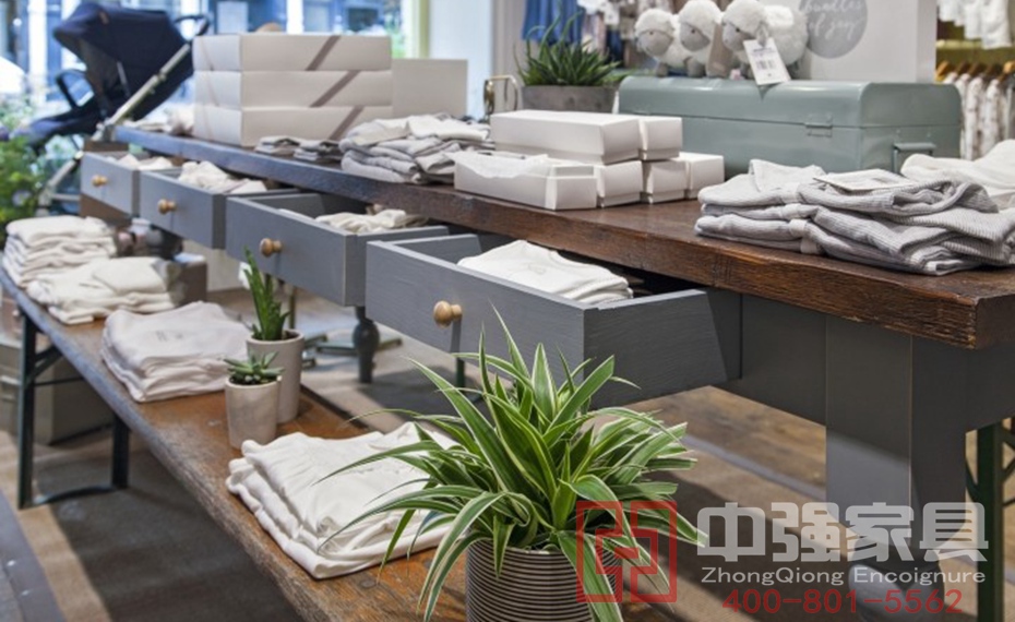 衣服店鋪設(shè)計