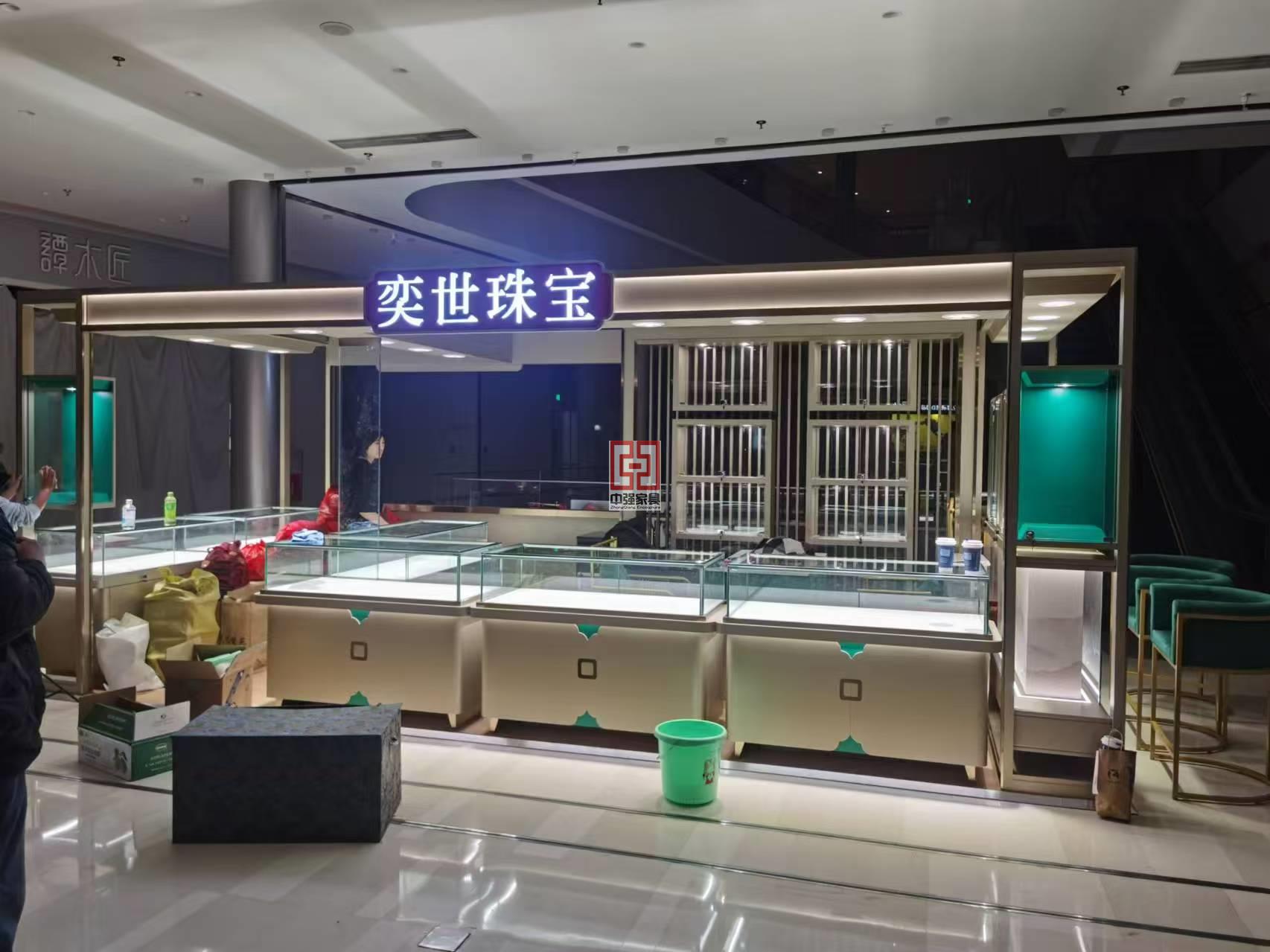 珠寶展柜專業(yè)定制商場展柜定制中強
